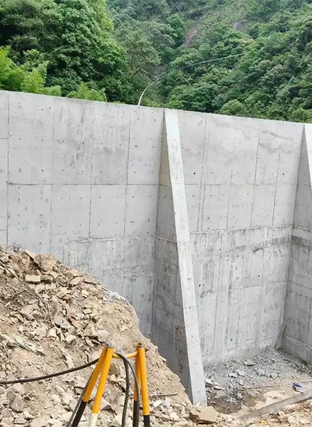 烟台蓬莱重力式挡土墙